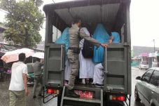 Sopir Angkot di Padang...