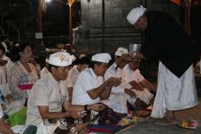 Gunung Agung Siaga,...