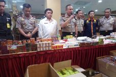 Polda-BBPOM Jabar Sita...