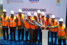 PLN Mulai Bangun 1.392...