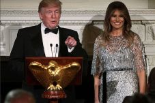 Melania Trump Anggun...