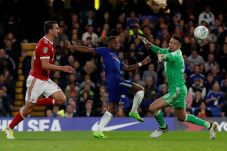 Chelsea dan Manchester...