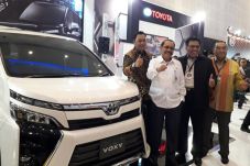 Boyong 8 Model, Toyota...