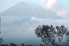Status Gunung Agung...