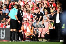 Mourinho Diusir Wasit,...