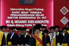 Perguruan Tinggi Jadi...