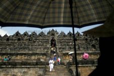 Pusat dan Daerah Harus...