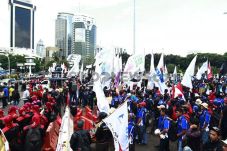 Massa Buruh Tani Mulai...