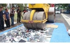 Bea Cukai Mataram Musnahkan...
