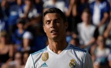 Ronaldo Minta Naik Gaji,...