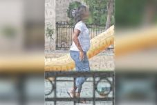 Ini Identitas Wanita...