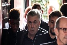 Carlo Ancelotti Lebih...