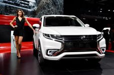 Mitsubishi Outlander...