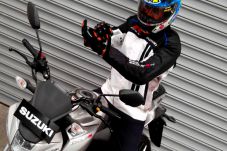 Suzuki Tawarkan Paket...