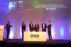 Epson Luncurkan Proyektor...