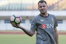 Simon McMenemy: Bhayangkara...
