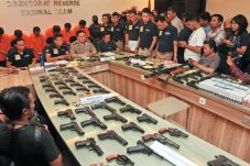 DPR Siap Membantu Bikin...