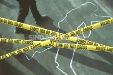 Wajah Dililit Lakban,...