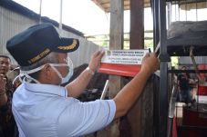Wali Kota Bekasi Segel...