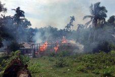Myanmar Tuding Militan...