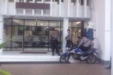 KPK Geledah Kantor dan...