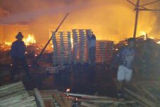 Gudang Palet Terbakar,...