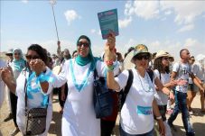 Wanita Palestina dan...