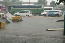 Jakarta Diguyur Hujan,...
