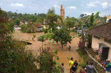 Delapan Kecamatan di...