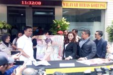 Pengirim Pesan Berbau...
