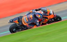 KTM Resmi Pertahankan...