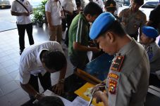 Polresta Pekanbaru Periksa...
