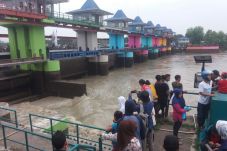 Ateng Hilang saat Pengurasan...