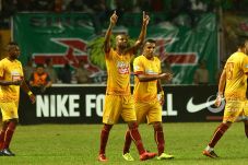 Sriwijaya FC Curi Kemenangan...