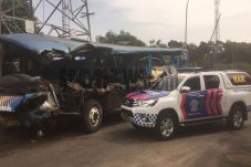 Bus Doa Ibu Terguling...