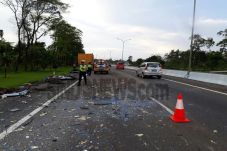 Bus Doa Ibu Terguling...