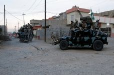 Serbu Kirkuk, Pasukan...