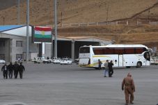 Iran Bantah Tutup Perbatasan...