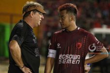 PSM Makassar Pasang...