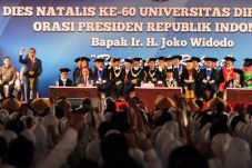 Jokowi Tantang Undip...