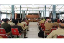 Puluhan Profesor Edukasi...