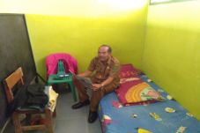 Tak Punya Rumah, Kepala...