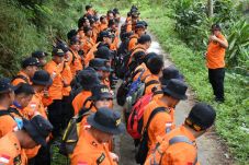 Basarnas Gelar Latihan...