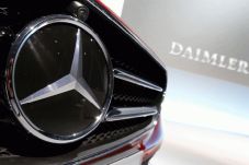 Mercedes Recall 1 Juta...