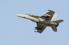 Jet UEA Jatuh saat Tempur...