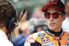 Marquez Tertantang Hadapi...