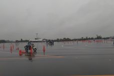 Hujan Jadi Tantangan...