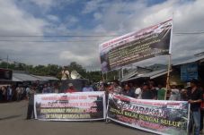 Warga 12 Desa di Bolaang...
