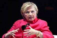 Hillary Clinton Sebut...