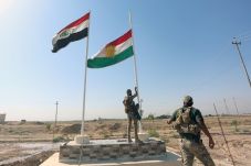 Usir ISIS dari Raqqa,...